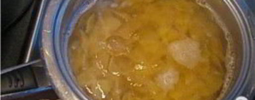 Шаг 3: рыбы под соусом песто в горшочках