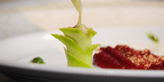 Рецепт сибаса, запеченного с соусом песто