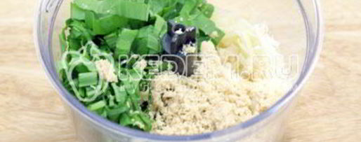 Шаг 5: соуса песто из черемши