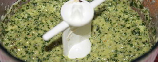 Шаг 1: соуса песто по-кубански