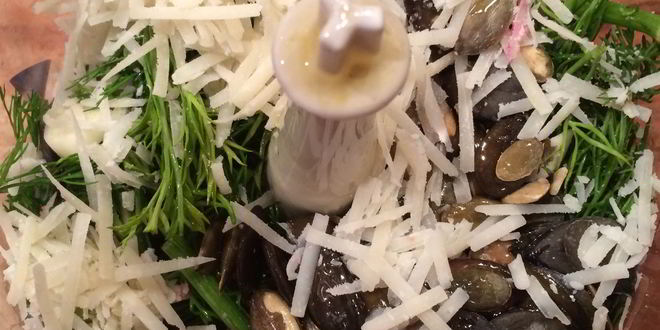 Рецепт укропного песто с тыквенными семечками