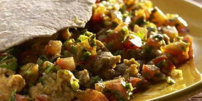 Рецепт лепешки с яйцом и соусом сальса