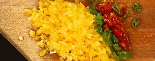 Шаг 3: мексиканской сальсы с кукурузными чипсами