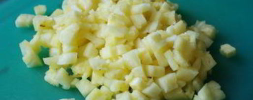 Шаг 2: огуречно-ананасовой сальса