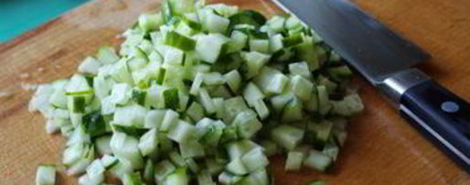 Шаг 3: огуречно-ананасовой сальса