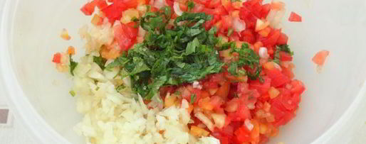 Шаг 4: овощной сальсы с персиками