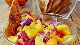 Рецепт Персиковой сальсы с чипсами из лаваша со специями