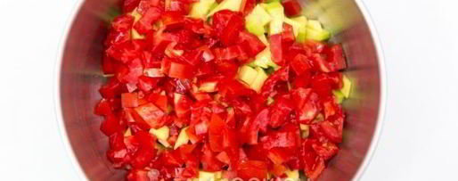 Шаг 3: сальсы из авокадо с помидорами