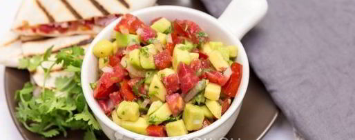 Шаг 7: сальсы из авокадо с помидорами