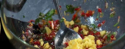 Шаг 3: сальсы из манго