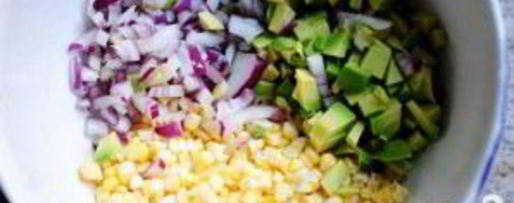 Шаг 3: сальсы из свежей кукурузы и авокадо