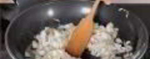 Шаг 2: соусов сальса круда, сальса роха, сальса верде