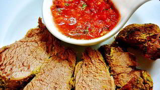 Рецепт Свиной вырезки маринованной в кинзе и томатная сальса