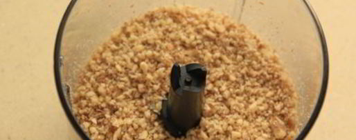 Шаг 3: курицы в орехово-чесночном соусе сациви