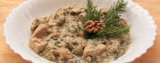 Шаг 9: курицы в орехово-чесночном соусе сациви