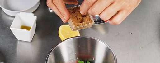 Шаг 4: фаршированных кальмаров на тартаре из томатов