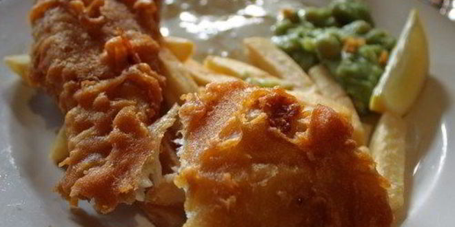 Рецепт филе трески в корочке из картофельных чипсов с соусом тартар