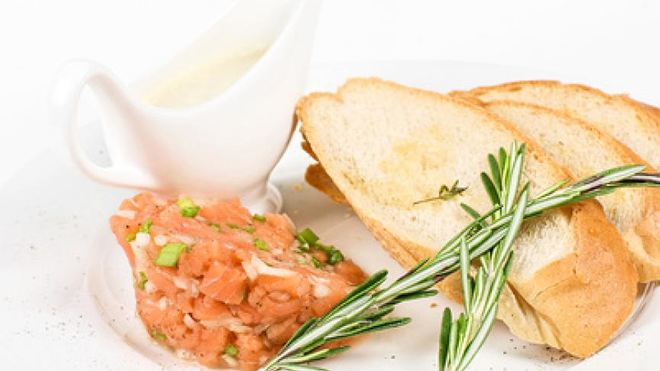 Рецепт Соуса тартар и тартар из лосося