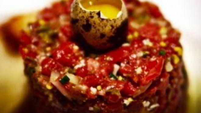 Рецепт Тартара из говядины с анчоусами и корнишонами