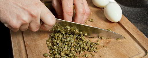 Шаг 3: тартар из говядины с каперсами