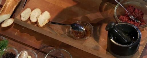 Шаг 3: тартара из говядины с шишковым вареньем