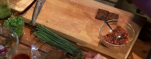 Шаг 2: тартара из говядины с зеленой пастой