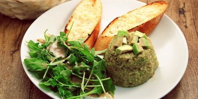 Рецепт тартара из киноа с авокадо