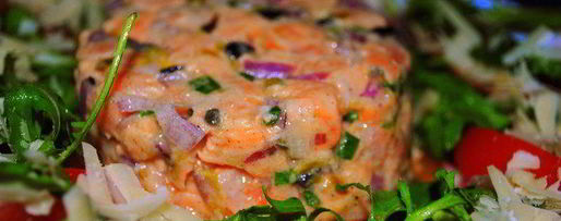 Шаг 5: тартара из лосося с салатом рукола-помидоры