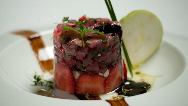 Рецепт Тартара из тунца со свежей клубникой