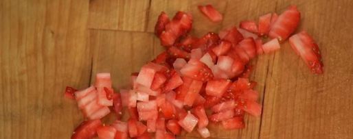 Шаг 1: тартара из тунца со свежей клубникой