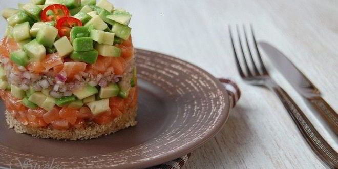 Рецепт тартара с лососем и авокадо