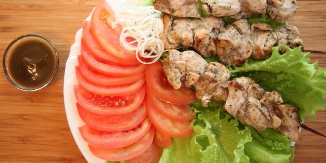 Рецепт куриных шашлычков, маринованных в ткемали