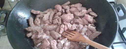 Шаг 1: сливового соуса ткемали