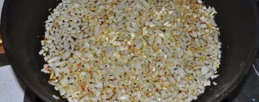 Шаг 1: сырного соуса с фаршем к пасте