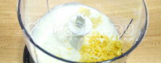 Шаг 2: сырного соуса-заправки для салатов