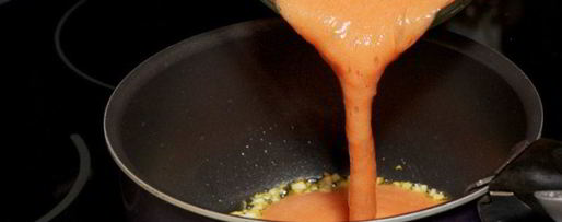 Шаг 4: томатного соуса с базиликом