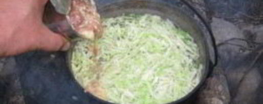 Шаг 1: борща на тушенке