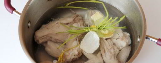 Шаг 4: борща с куриными крылышками