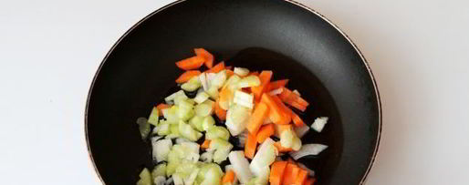 Шаг 6: борща с куриными крылышками