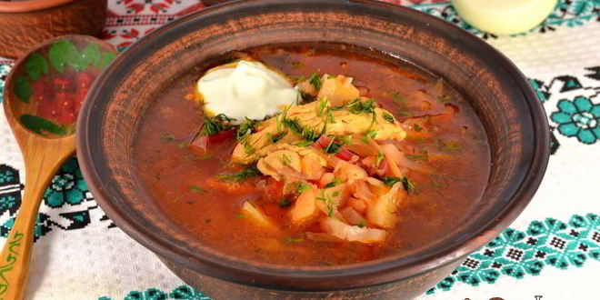 Рецепт борща с курицей и бочковыми помидорами