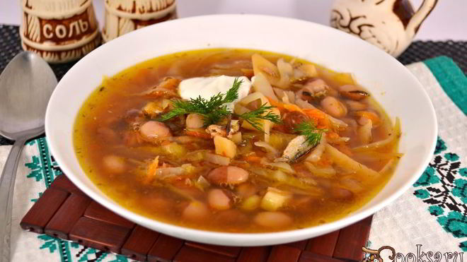 Рецепт Постного борща с килькой и фасолью