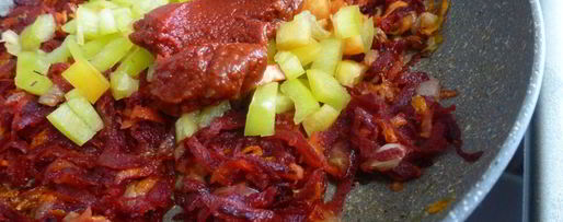 Шаг 2: постного борща с килькой в томате