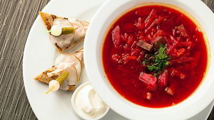 Рецепт Украинского борща с говядиной и копченым салом