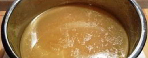 Шаг 5: бульона из куриных лапок