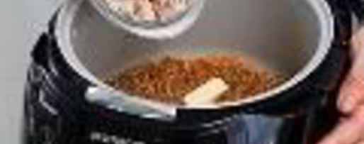 Шаг 4: гречневой каши на курином бульоне в мультиварке