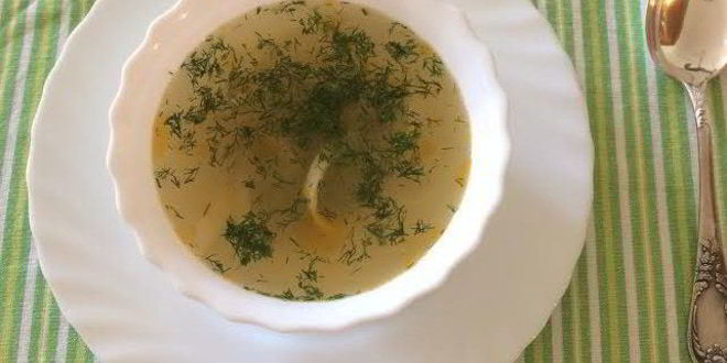 Рецепт куриного бульона с домашней лапшой