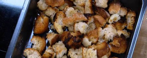 Шаг 2: куриного бульона с яйцом и беконом