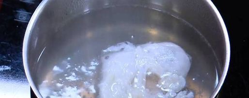 Шаг 4: куриного бульона с яйцом и беконом