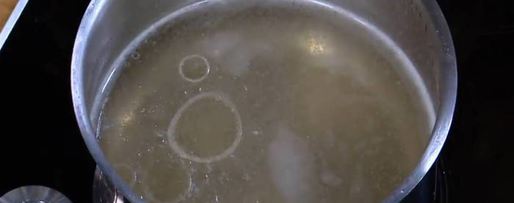 Шаг 6: куриного бульона с яйцом и беконом