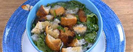 Шаг 7: куриного бульона с яйцом и беконом